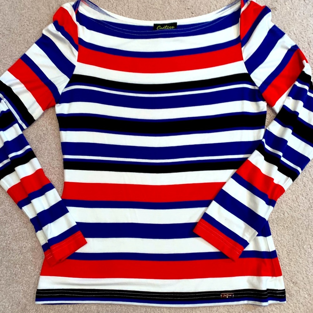 Never worn Cartise size M top